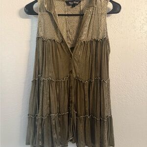 Very J Olive Green Lace Tunic Top